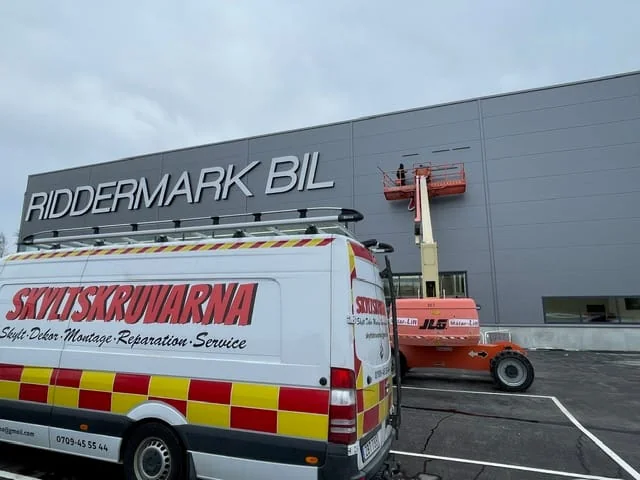 Skyltskruvarna – referensbild